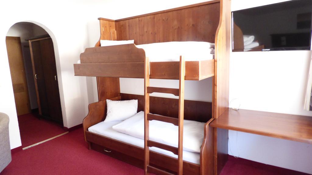 Hotel Dorfgasthof Schloesslstube 스투흘펠덴 외부 사진