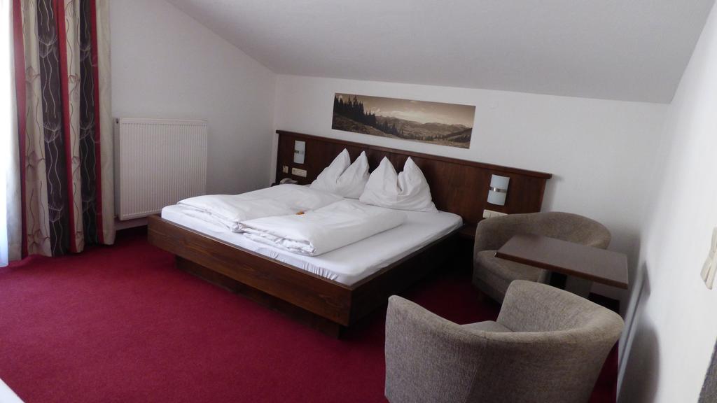 Hotel Dorfgasthof Schloesslstube 스투흘펠덴 외부 사진